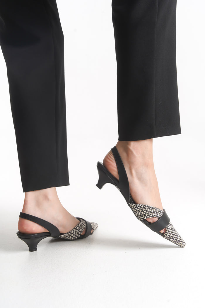 VALORİA HASIR TOPUKLU AYAKKABI 52.120-S SİYAH