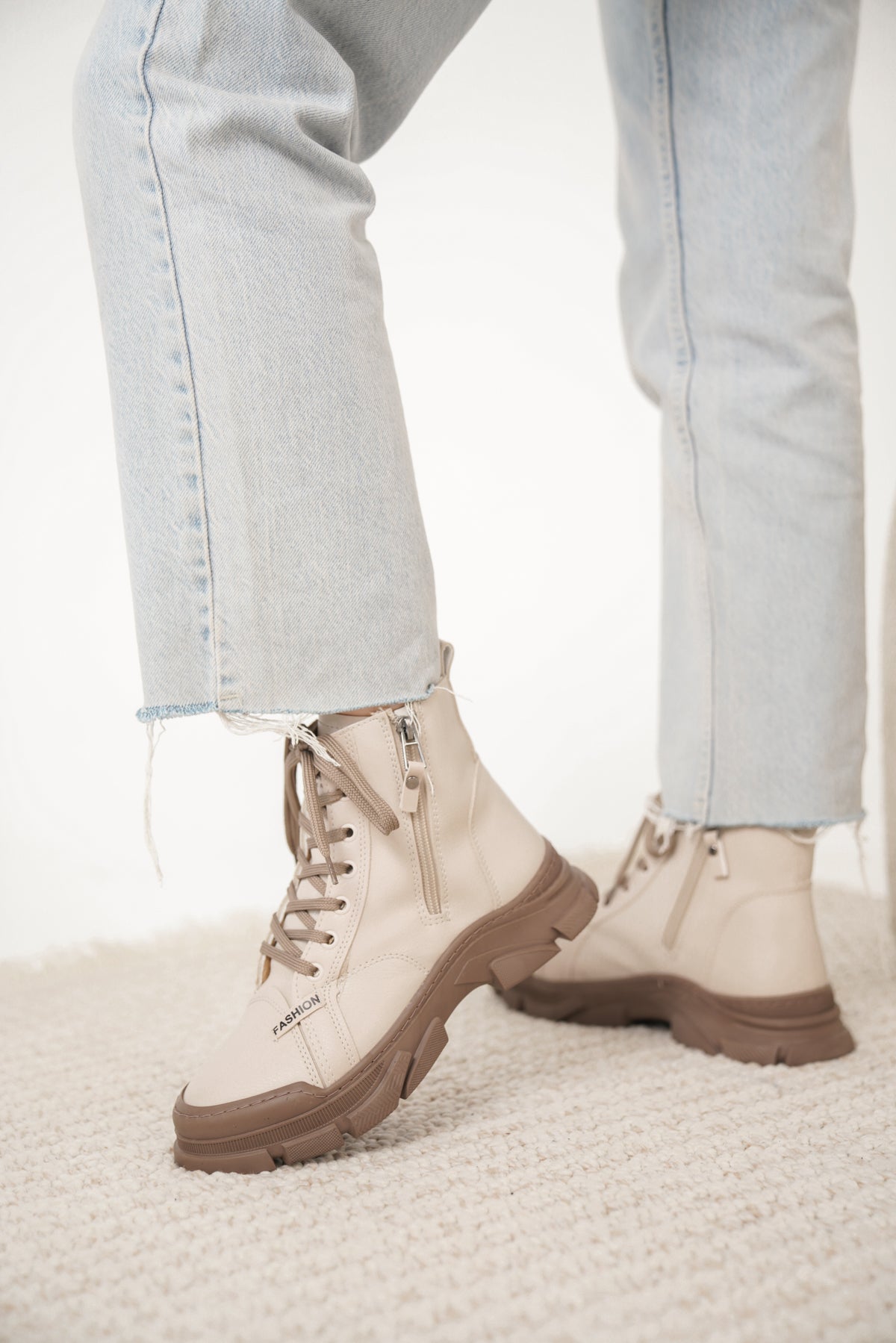 ELVORA BOT 586-B BEJ